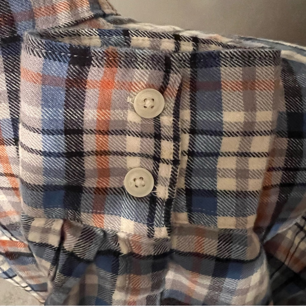 Levi's Flannel Oversized Relaxed Fit Shirt Women’s size Medium - Picture 5 of 8